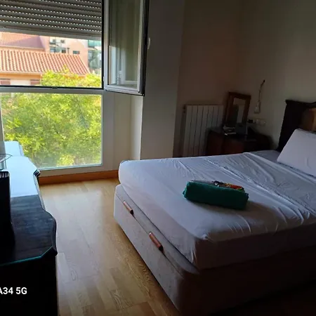 Piso Entero A 2 Kilometro Del Centro Apartment *