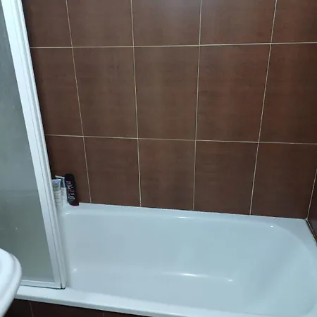 Piso Entero A 2 Kilometro Del Centro * Salamanca